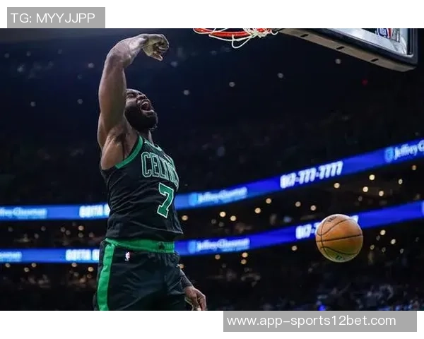 普理查德表现稳定17投7中三分8投3中贡献19分外加4篮板3助攻1抢断